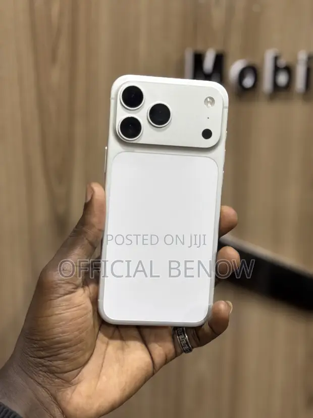 Apple iPhone 17 Pro Max 256GB Silver - 1