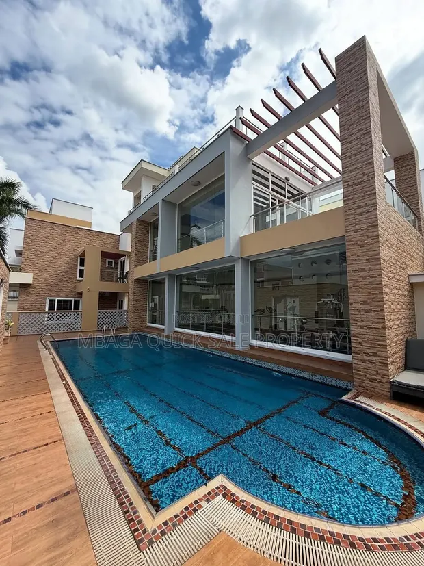 3 Bedroom House for Rent in Oyster Bay - 1