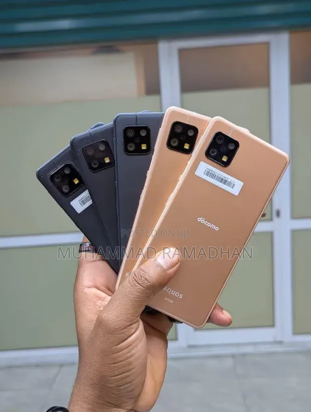 Sharp Aquos Sense6 64GB Dhahabu (Iliyo tumika) - 1
