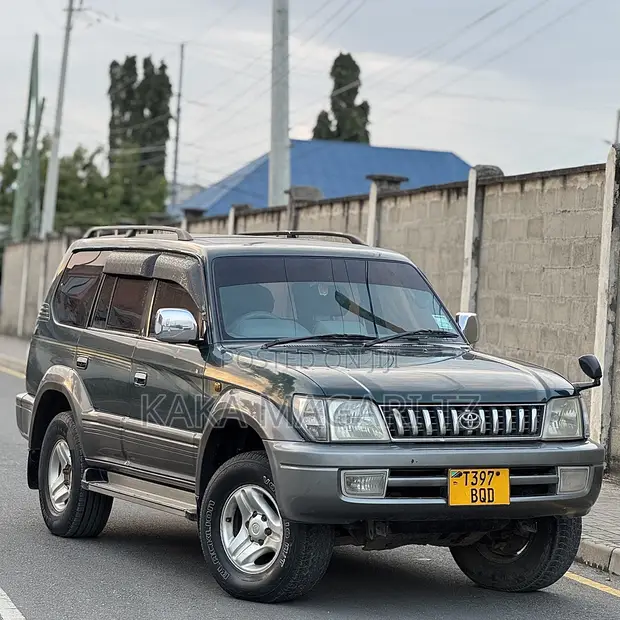 Toyota Land Cruiser Prado 2000 Green - 1