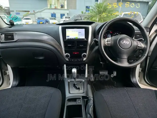 Subaru Forester 2012 White - 1