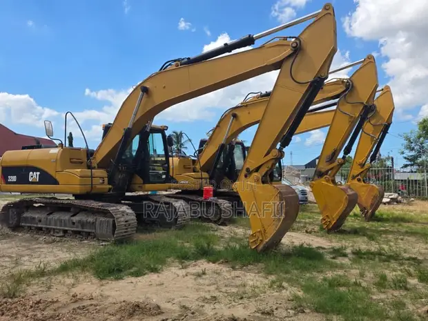 Caterpillar Cat 320D Excavator (3 Available) - 1