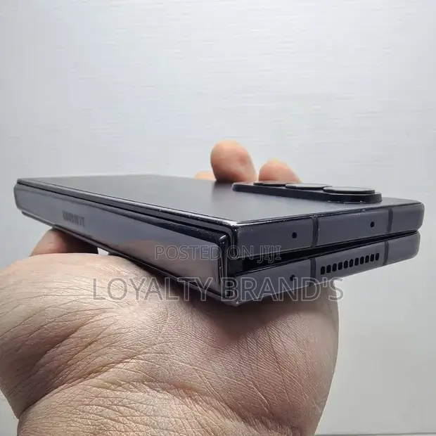 New Samsung Galaxy Z Fold4 512GB Black - 1