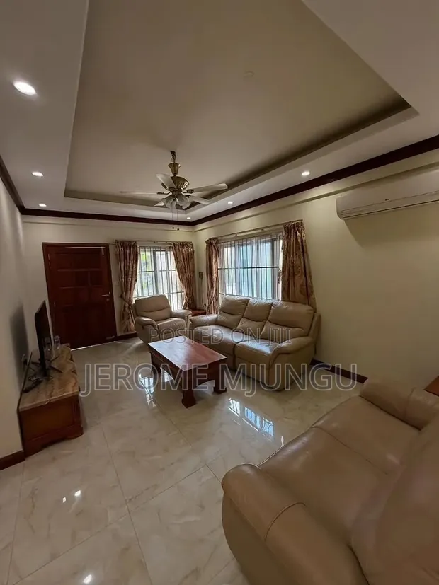 Furnished 3-Bedroom Villa for Rent in Oyster Bay - 1