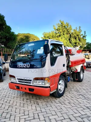 Isuzu ELF 2000L Mobile Tanker Truck