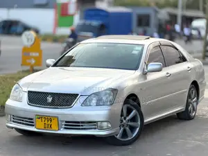 Toyota Crown Athlete 2005 Silver