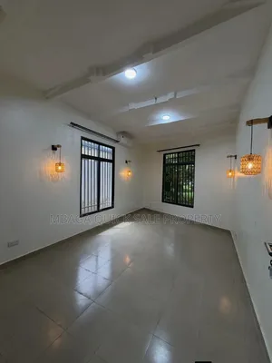 2 Bedroom Apartment for Rent, Oyster Bay