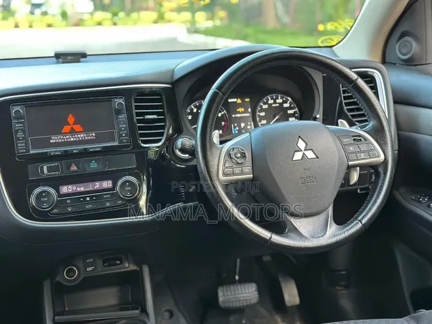 Mitsubishi Outlander 2013 Black - 1