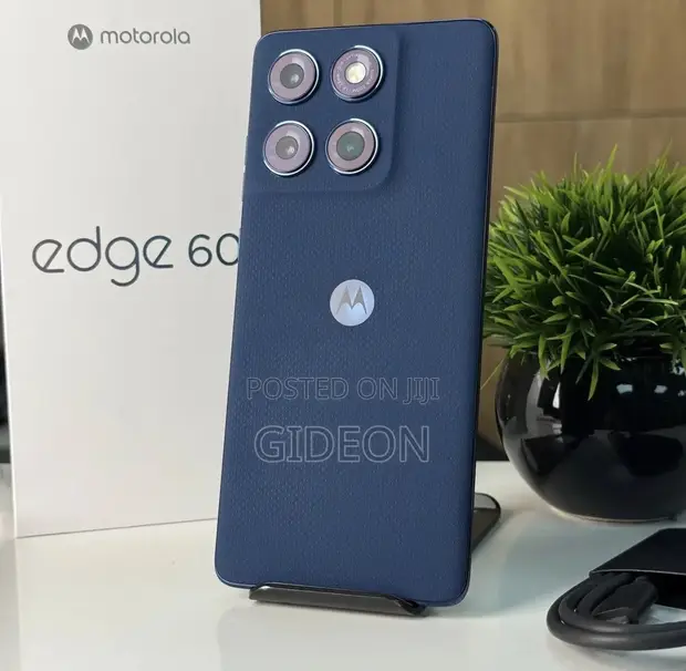 New Motorola Edge 60 512GB Blue - 1