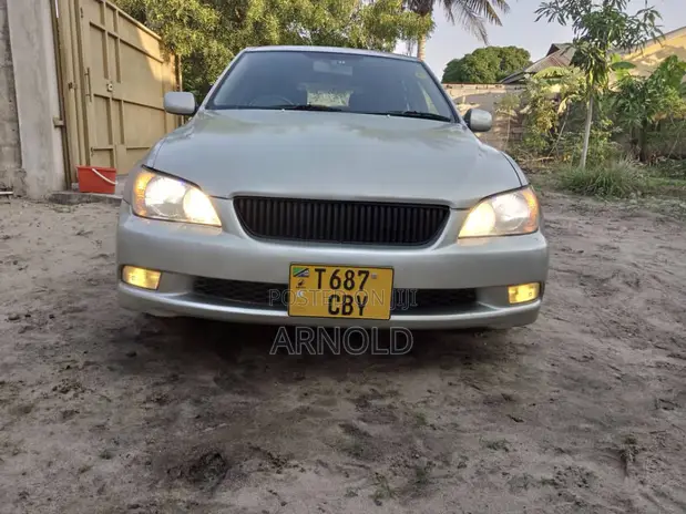 Toyota Altezza Station Wagon 2003 Silver - 1