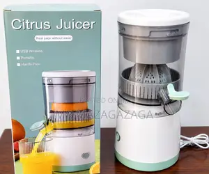 Rechargeable Citrus Juicer - Portable Mini Fruit Blender