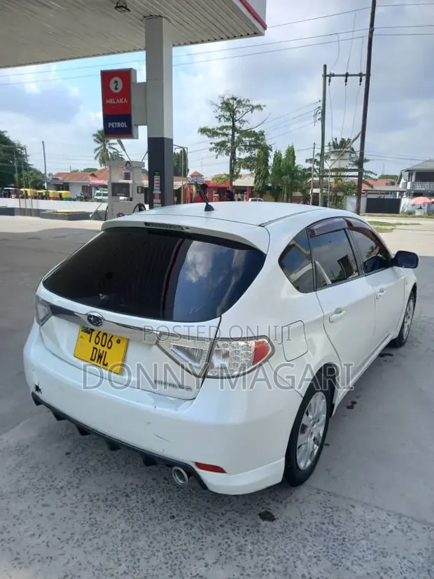 Subaru Impreza 2010 Nyeupe - 1