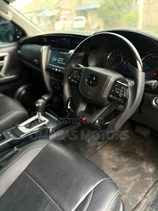 Toyota Fortuner 2.4 D AWD 2020 Pearl - 1
