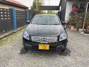 Nissan Dualis 2010 Nyeusi