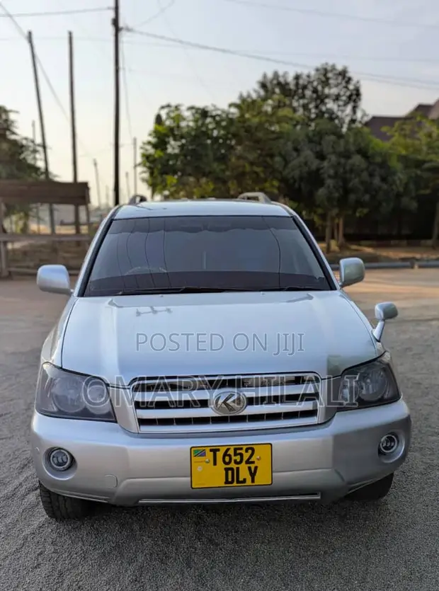 Toyota Kluger 2004 Silver - 1