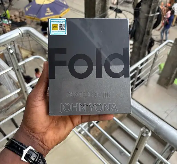 Samsung Galaxy Z Fold4 256GB Mpya - 1