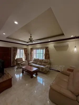 Furnished 3-Bedroom Villa in Oyster Bay