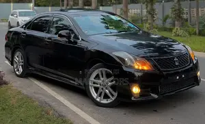Toyota Crown Athlete 2012 Nyeusi