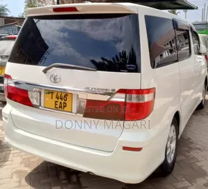 Toyota Alphard 2004 - White