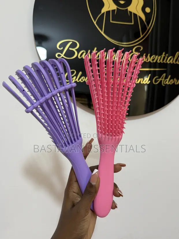Bastavan Detangle Comb - 1