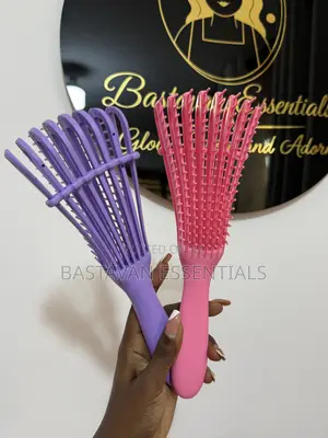 Bastavan Detangle Comb