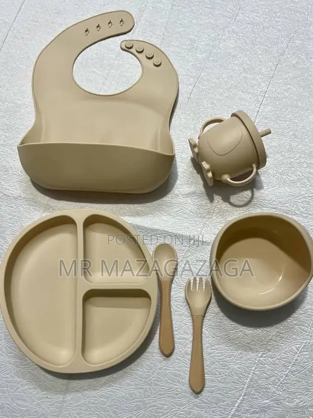 8-Piece Kids Silicone Tableware Set - 1
