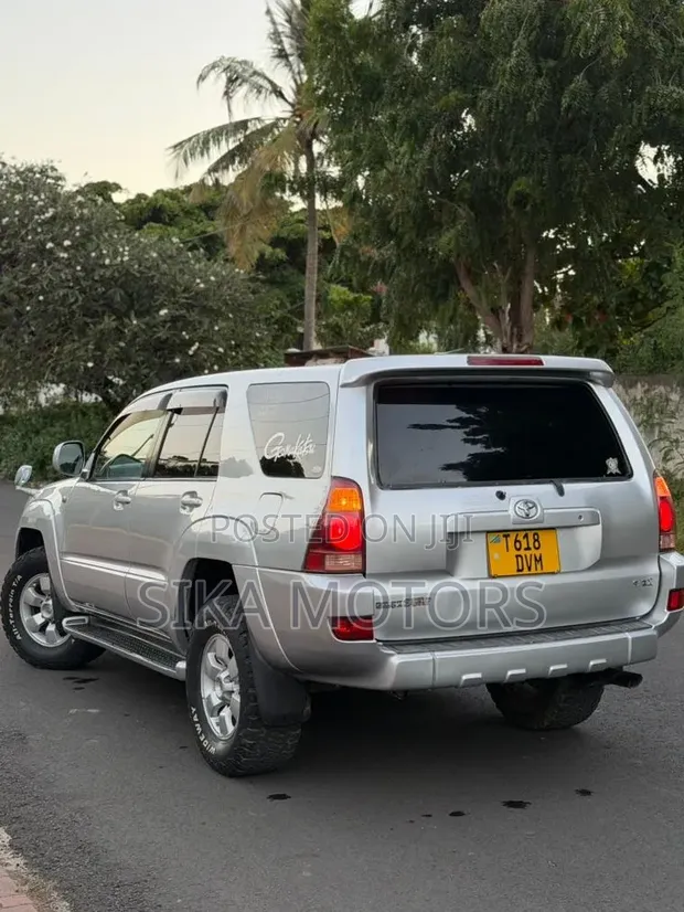 Toyota Hilux Surf 2005 Silver - 1