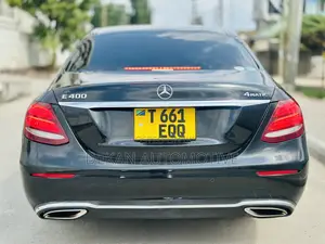 Mercedes-Benz E400 2016 Black