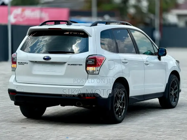 Subaru Forester 2017 White - 1