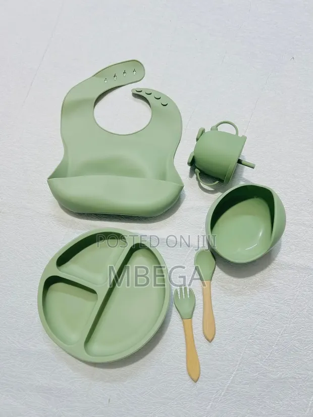 8-Piece Kids Silicone Tableware Set - 1