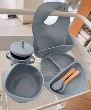 8-Piece Kids Silicone Tableware Set