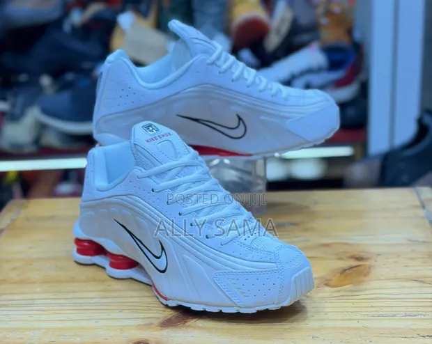 Viatu vya Nike Shox vya Wanaume - Rangi Mpya Zinapatikana - 1