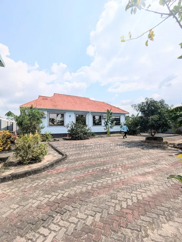 4 Bedroom House for Sale in Gongo La Mboto, Ukonga - 1