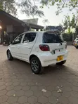 Toyota Vitz 2003 - 5
