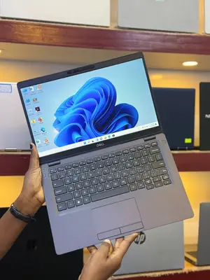 Laptop Dell Latitude 5300 8GB RAM, 256GB SSD