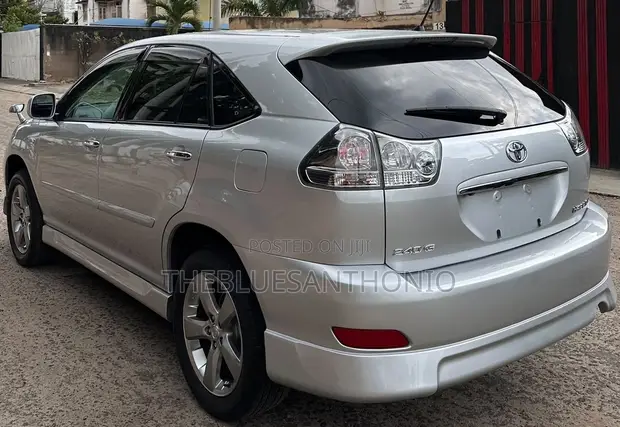 Toyota Harrier 2010 Silver - 1
