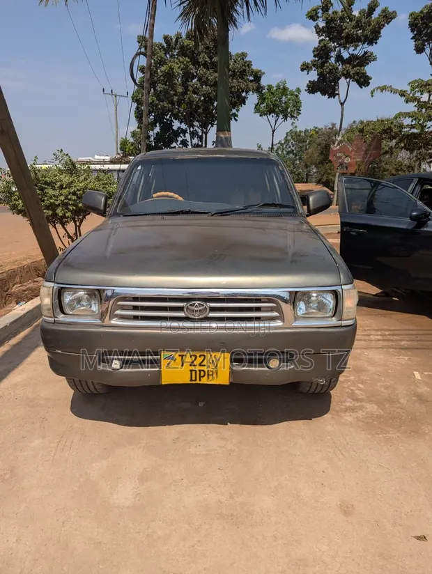 Toyota Hilux Double Cab 2003 - 1