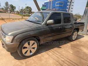 Toyota Hilux Double Cab 2003