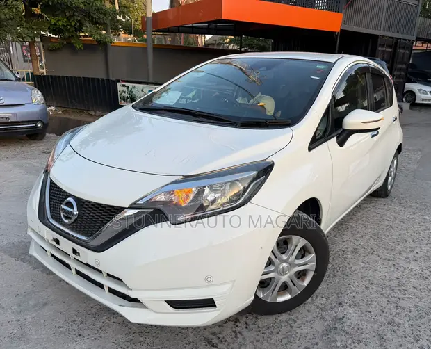 Nissan Note 2018 White - 1