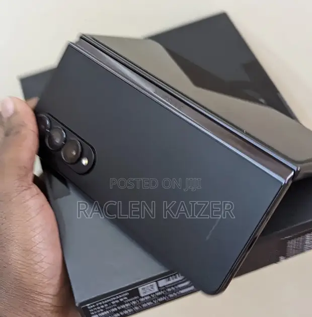 New Samsung Galaxy Z Fold4 256GB - 1