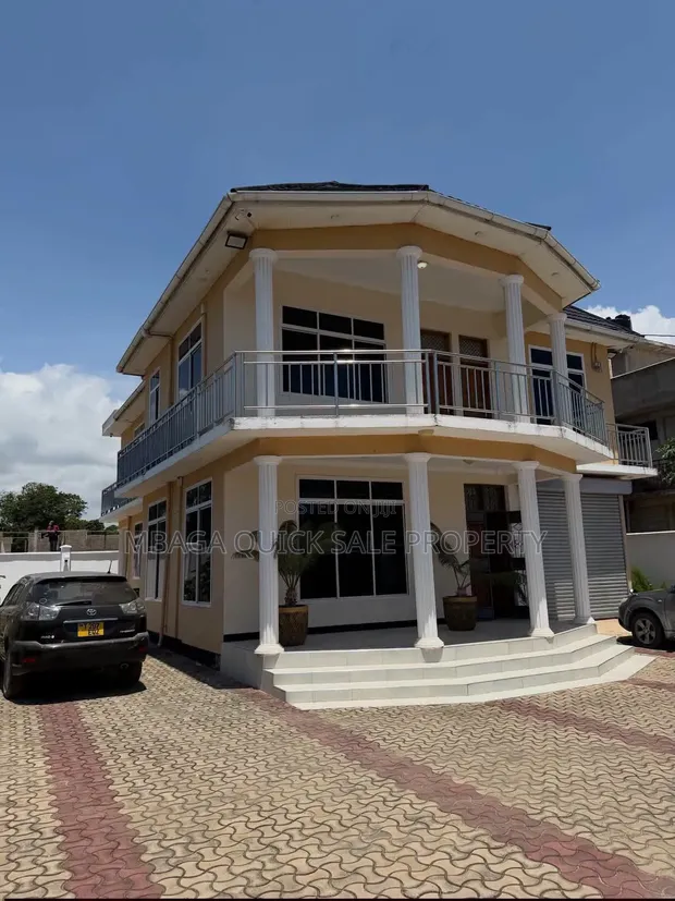 4 Bedroom House for Rent in Tegeta - 1