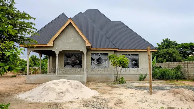 3 Bedroom House for Sale in Mlingoti Magharibi - 1