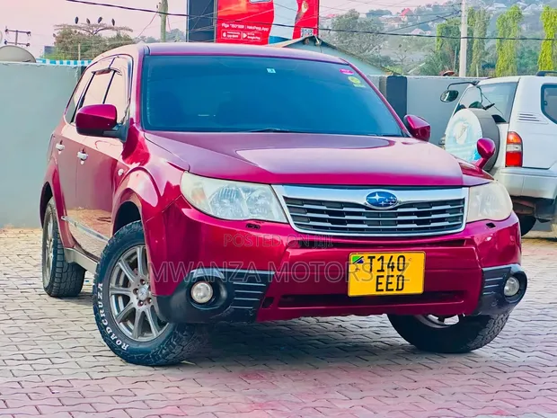 Subaru Forester 2010 Red - 1