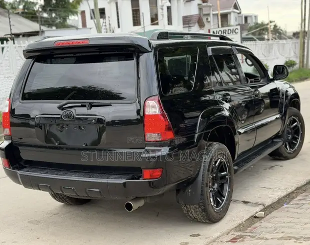 Toyota Hilux Surf 2008 Black - 1