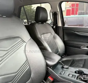 Ford Everest XLT 2023 Kahawia