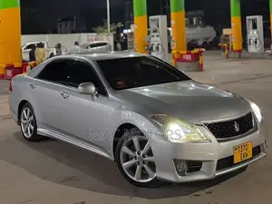 Toyota Crown Athlete 2010 Silver