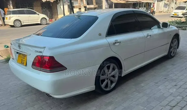 Toyota Crown Athlete 2006 - 1