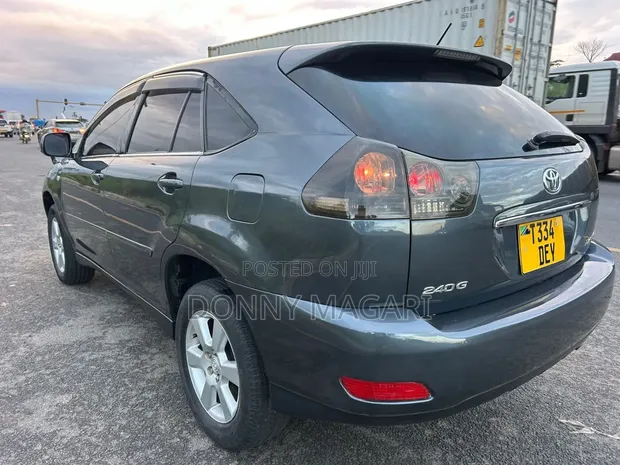 Toyota Harrier 2006 Gray - 1