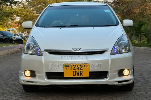 Toyota Wish 2007 White - 1