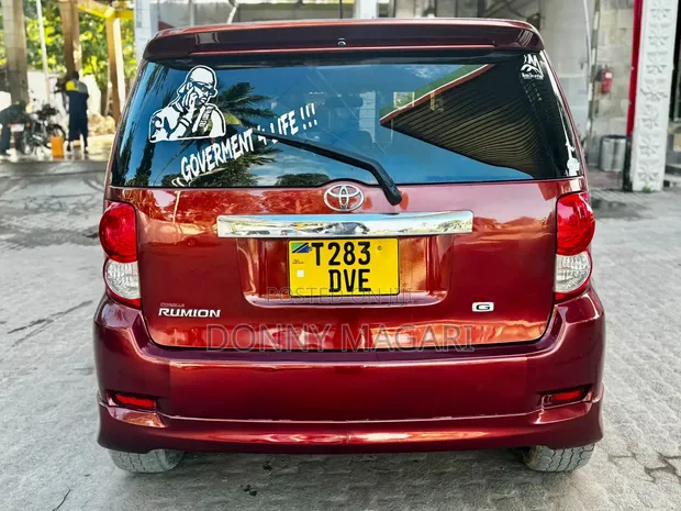 Toyota Corolla Rumion 2008 Maroon - 1